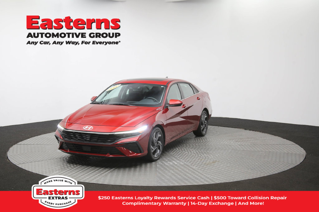 Used 2025 Hyundai Elantra SEL FWD image 57