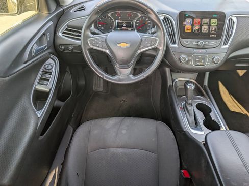 Used 2018 Chevrolet Malibu LT image 10