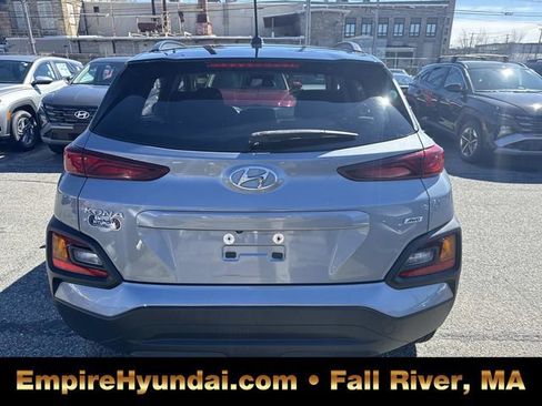 Used 2021 Hyundai Kona SEL image 4