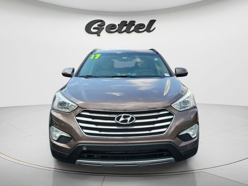 Used 2015 Hyundai Santa Fe GLS FWD image 2