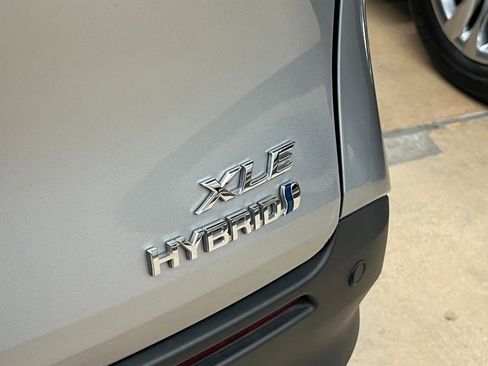 Used 2023 Toyota Sienna XLE image 13