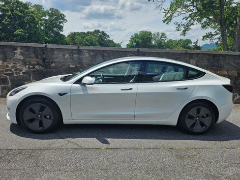 Used 2022 Tesla Model 3 RWD image 7