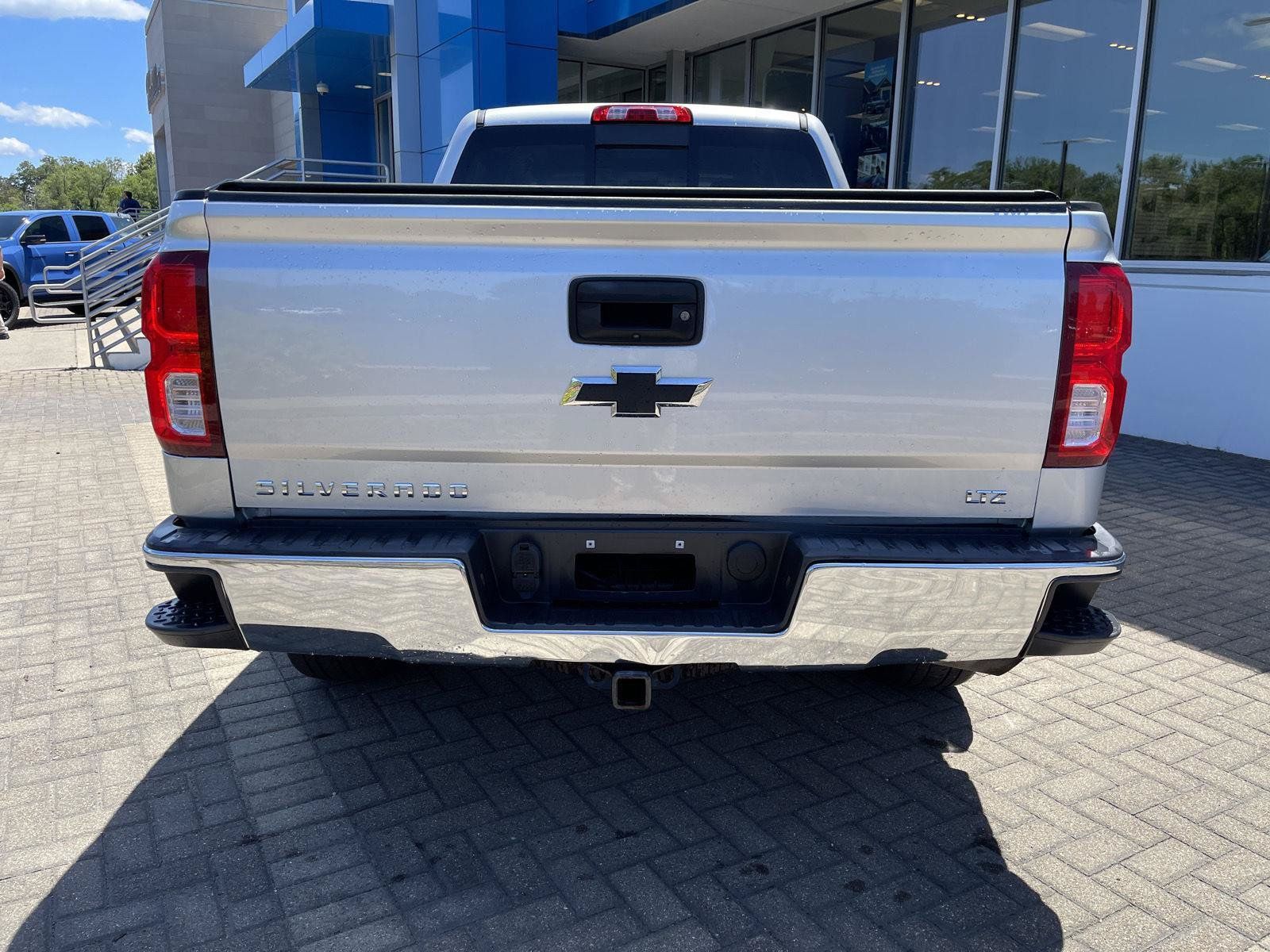 Used 2018 Chevrolet Silverado 1500 LTZ w/ Max Trailering Package AWD/4WD image 4