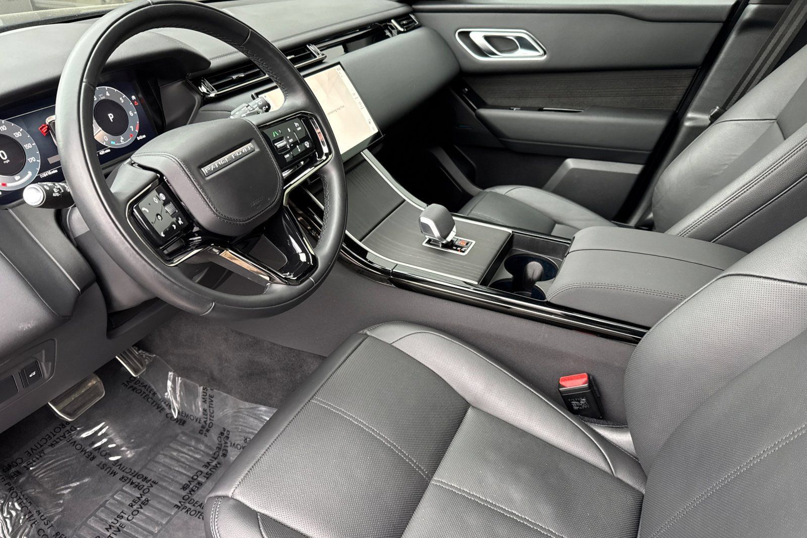 Certified 2026 Land Rover Range Rover Velar Dynamic SE AWD/4WD image 9