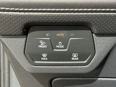 Used 2026 Volkswagen Atlas Cross Sport SE FWD image 20