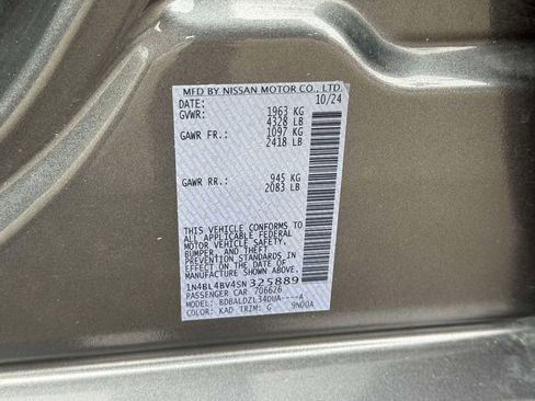 Used 2025 Nissan Altima 2.5 S FWD image 17