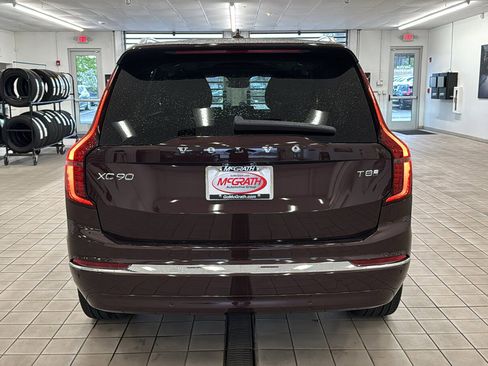 New 2026 Volvo XC90 T8 Ultra w/ Protection Package AWD/4WD image 6