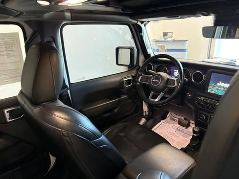 Used 2021 Jeep Wrangler Unlimited Sahara AWD/4WD image 36