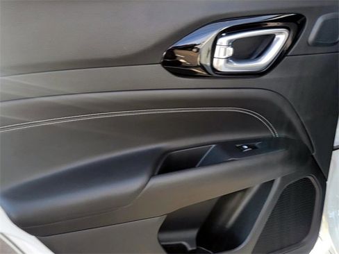 Used 2024 Jeep Compass Limited w/ High Altitude Package image 13