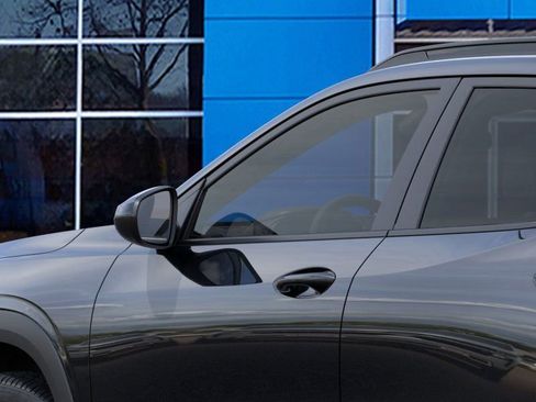 New 2025 Chevrolet Trax LT image 12