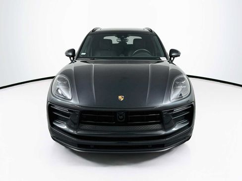 Certified 2026 Porsche Macan AWD/4WD image 6