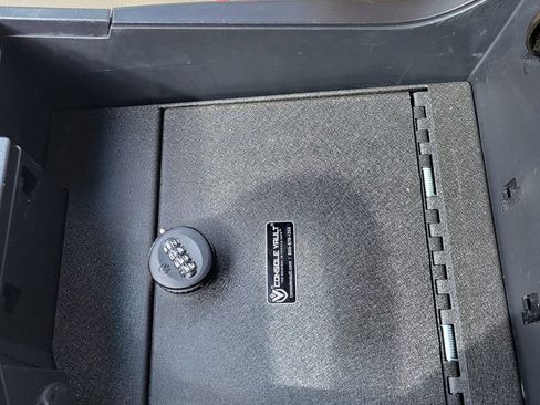 Used 2015 Toyota Sequoia Limited image 28