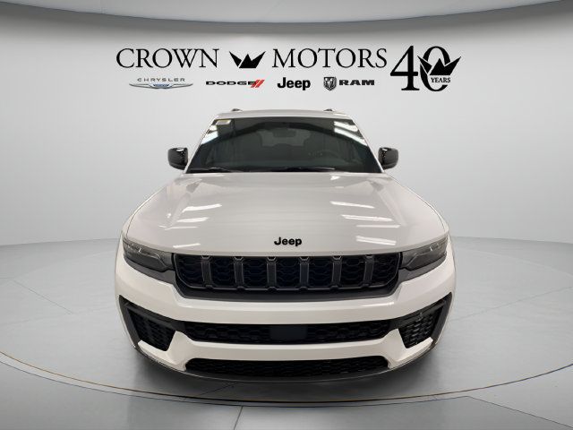 Used 2026 Jeep Grand Cherokee Limited w/ Limited Altitude Package AWD/4WD image 2