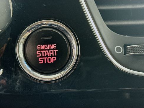 Used 2018 Kia Sedona SX image 21