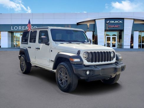 Used 2025 Jeep Wrangler Unlimited Sport AWD/4WD image 3