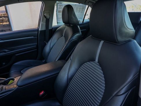 Used 2023 Toyota Camry SE image 15