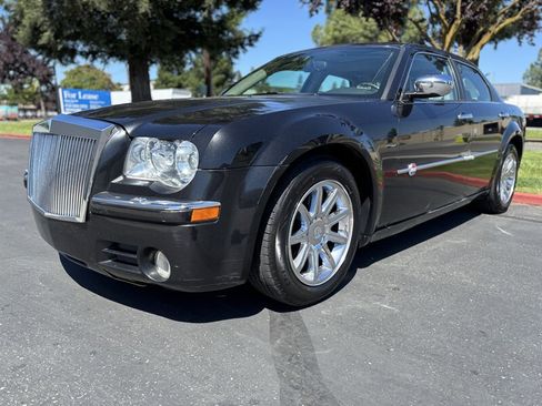 Used 2006 Chrysler 300 C RWD image 6