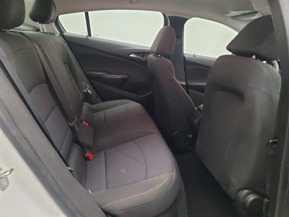 Used 2018 Chevrolet Cruze LS FWD image 19