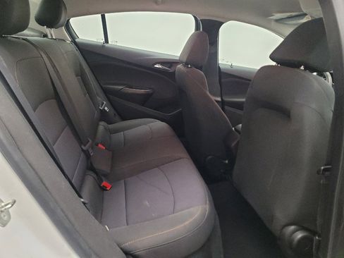 Used 2018 Chevrolet Cruze LS FWD image 19