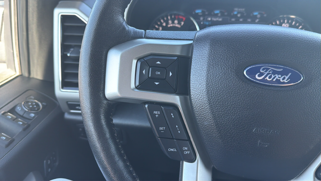 Used 2019 Ford F150 Lariat w/ Equipment Group 502A Luxury AWD/4WD image 23