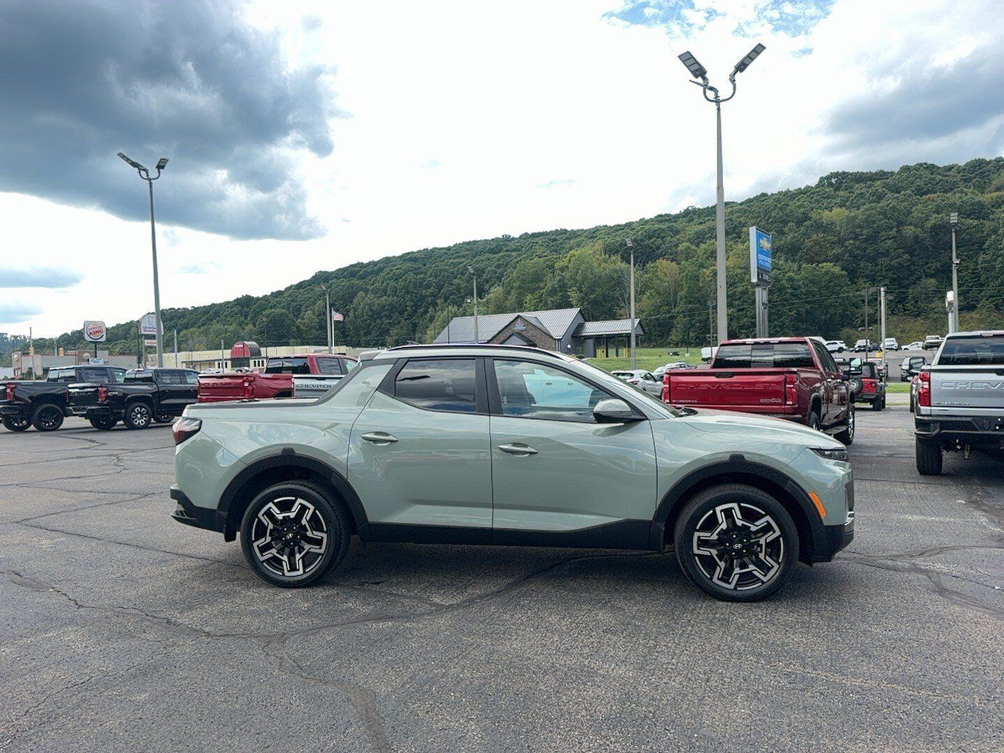 Used 2025 Hyundai Santa Cruz Limited AWD/4WD image 3