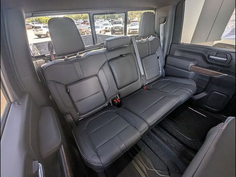 Used 2020 Chevrolet Silverado 2500 High Country w/ Technology Package AWD/4WD image 23