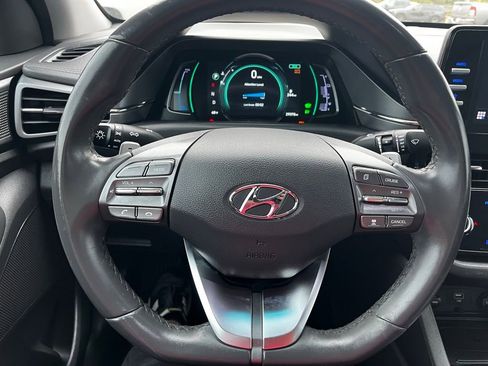 Used 2022 Hyundai Ioniq SEL image 11