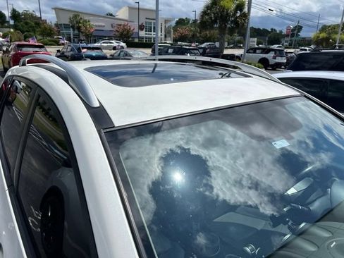Used 2011 Nissan Rogue SV w/ SL Pkg FWD image 5