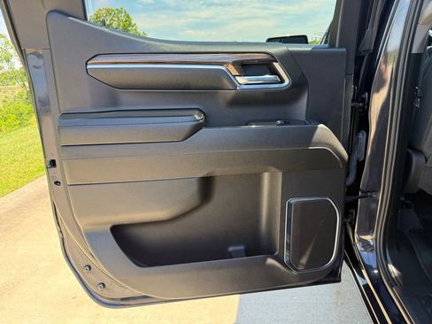 Used 2024 Chevrolet Silverado 1500 LT AWD/4WD image 12