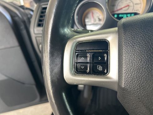 Used 2014 Dodge Challenger SXT image 44