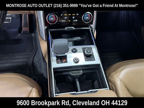 Used 2023 Land Rover Range Rover Long Wheelbase SE AWD/4WD image 22