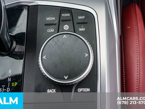 Used 2022 BMW 330i Sedan w/ Driving Assistance Package image 43