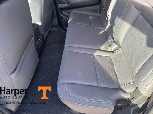 Used 2022 Nissan Frontier SV AWD/4WD image 11