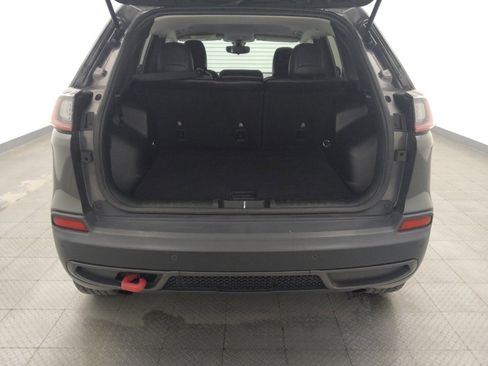 Used 2019 Jeep Cherokee Trailhawk w/ Cold Weather Group AWD/4WD image 29