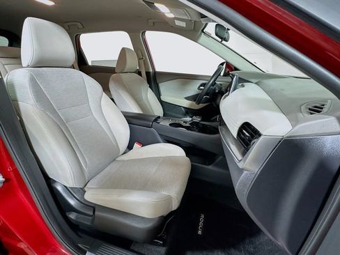 Used 2023 Nissan Rogue SV FWD image 24