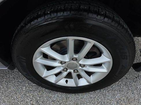 Used 2019 Dodge Grand Caravan SXT FWD image 24