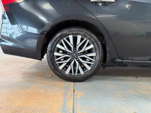 Used 2023 Nissan Altima 2.5 SV FWD image 9