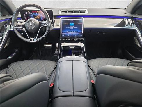 Used 2025 Mercedes-Benz S 580 4MATIC Sedan image 18