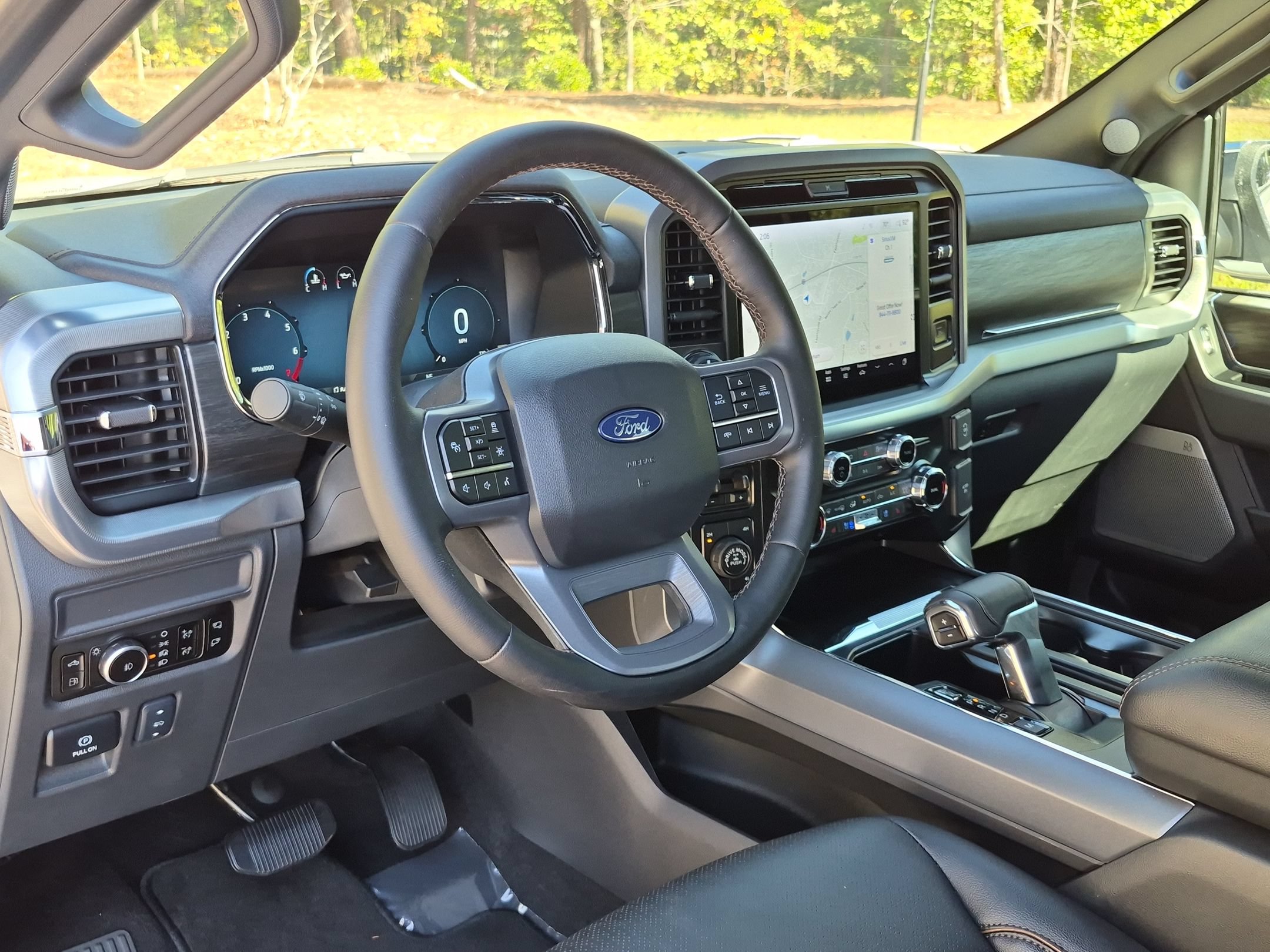 Used 2025 Ford F150 Lariat w/ Equipment Group 501A Mid AWD/4WD image 4