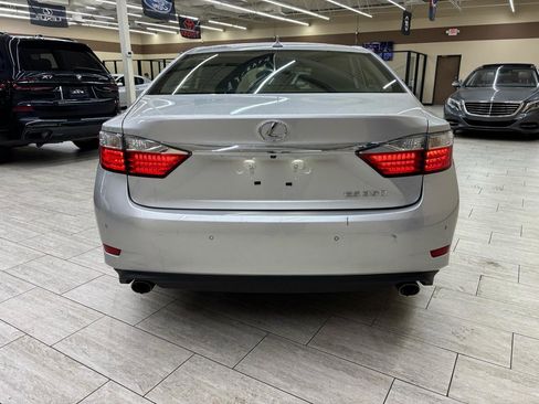 Used 2014 Lexus ES 350 w/ Luxury Package FWD image 7