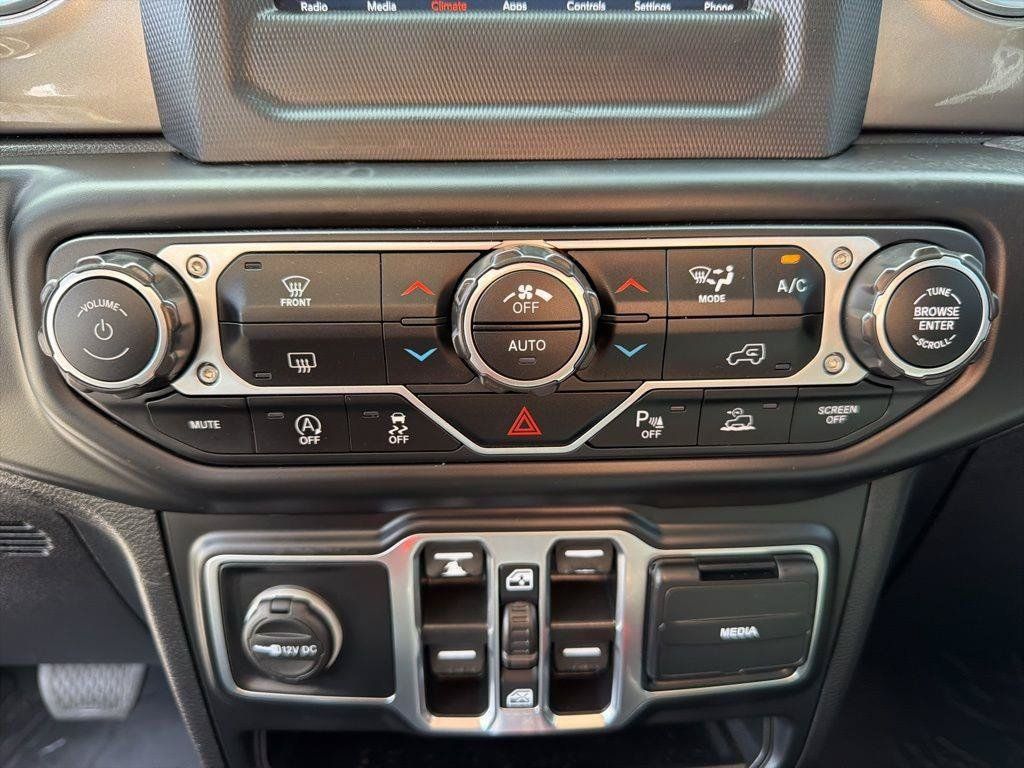 Used 2021 Jeep Gladiator Overland w/ Safety Group AWD/4WD image 35