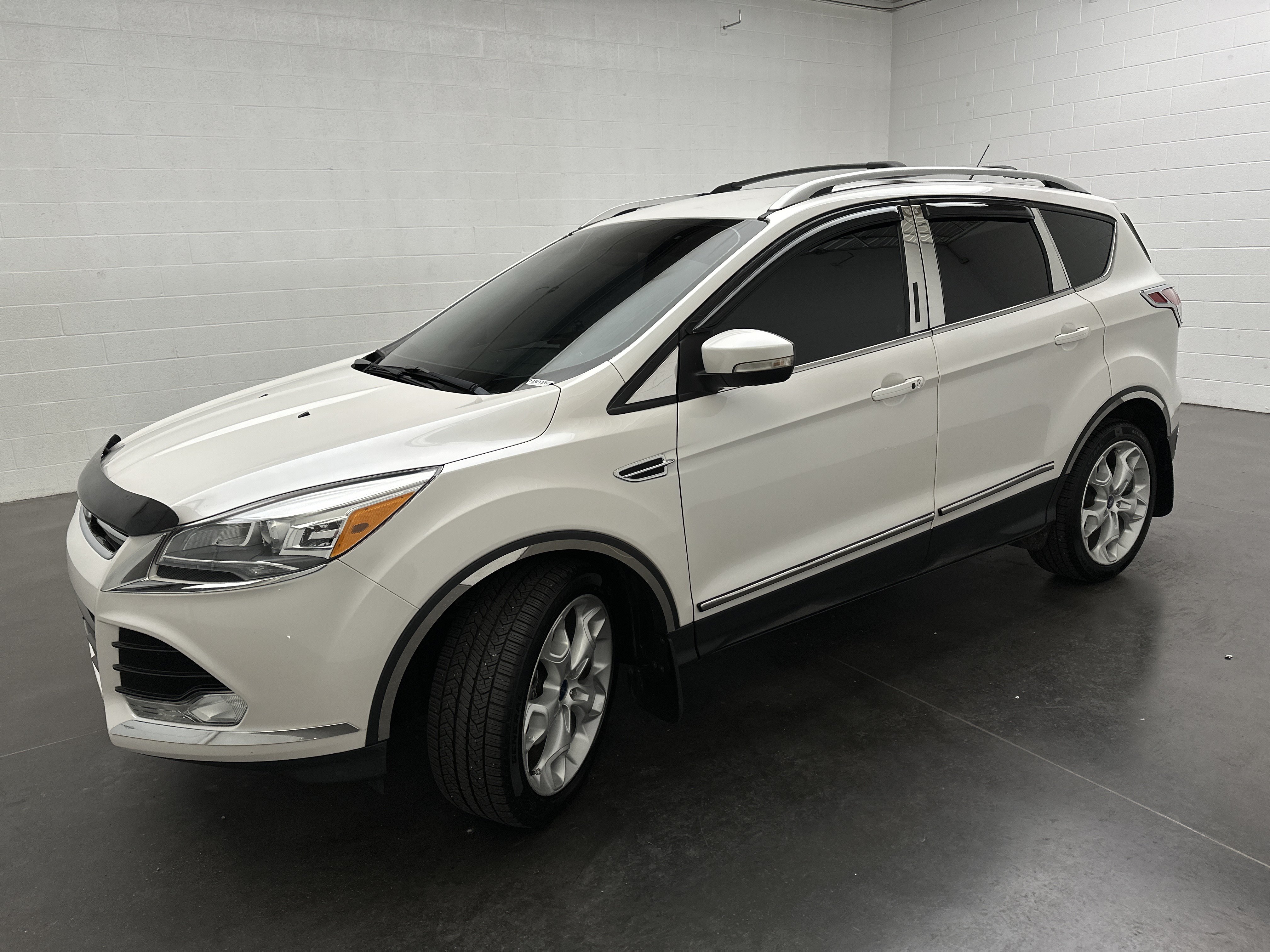 Used 2013 Ford Escape Titanium FWD image 4