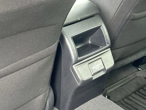 Used 2018 Subaru Outback 2.5i Premium image 17