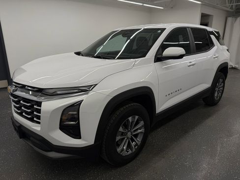 Certified 2025 Chevrolet Equinox LT image 4