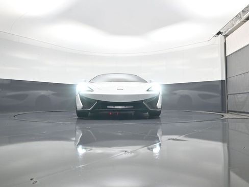 Used 2019 McLaren 570S Spider image 19