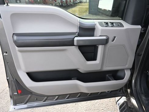 Used 2015 Ford F150 XLT w/ Equipment Group 302A Luxury image 11