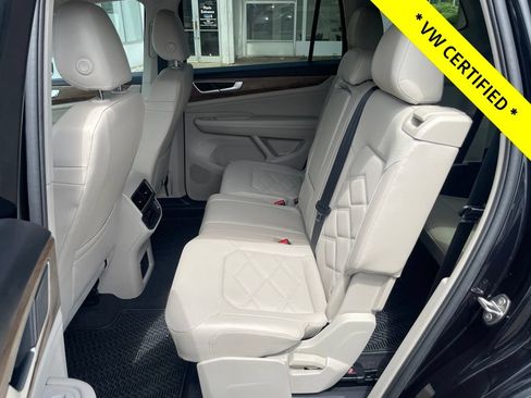 Used 2024 Volkswagen Atlas SE AWD/4WD image 19