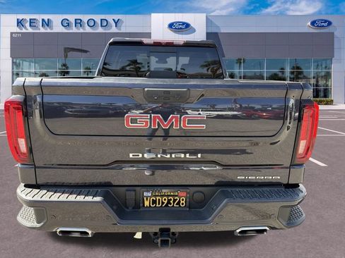 Used 2022 GMC Sierra 1500 Denali RWD image 6