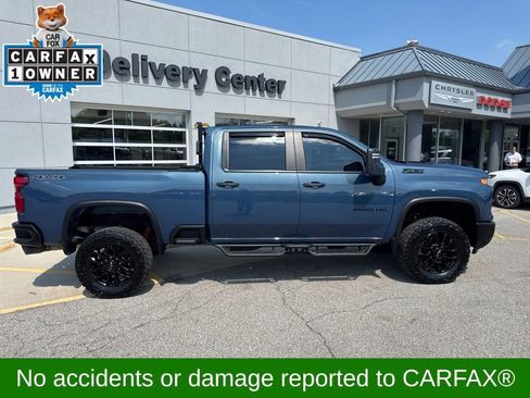 Used 2025 Chevrolet Silverado 2500 Custom w/ Custom Value Package AWD/4WD image 4