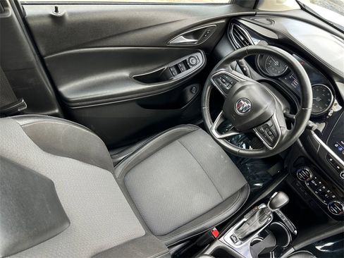 Used 2022 Buick Encore GX Select image 40